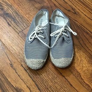 Girls Old Navy Soft Cushion Flat Slip On Navy Blue Stripe & Natural Jute Shoes…